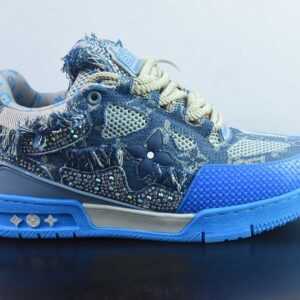 P2 with diamonds, Louis Vuitton / Louis Vuitton LV Trainer sneakers, new model, latest color scheme, L-brand, basketball-style sneakers