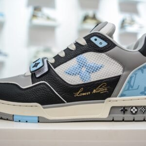 Top-tier, genuine, and authenticated chip version! Unmatched in quality, outshining all other versions in the market! Every detail is perfectly executed! LOUIS VUITTON Trainer – LV – Exclusive, brand-new, upgraded, and latest packaging