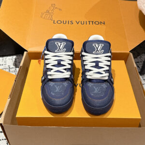 Top-of-the-line version. LV (Louis Vuitton) L Brand, Luggage Brand 25/ Latest Trainer Series for Couples, Casual/Sport Shoes, Skate Shoes.