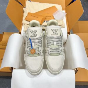 Top-tier purchasing version from Dongguan. New colors! New colors!🤩🤩 New color, new color. SKI Tech water-resistant fabric. Trainer “Limited Edition Casual Sport Basketball Shoes”.