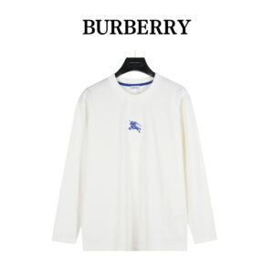 Burberry horse on the chest long sleeves
