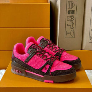 Top-tier version, couples’ edition. 💏 This LV Trainer features dazzling crystal accents, paying homage to the original design introduced by designer Virgil Abloh for his Spring/Summer collection. The intricate upper and rubber outsole signify classic touches, with Monogram floral motifs adorning them, evoking the inspiration of vintage baskets.