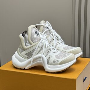 LV Archlight Sneakers – High Edition A classic arch bridge, featuring several popular colors. Upgraded and ready for shipment! Easy to increase height, light and agile, still stylish as ever.