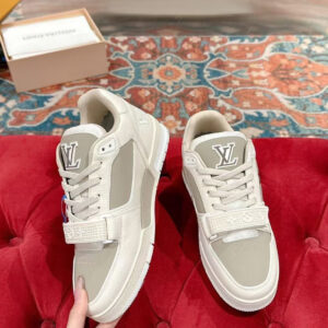 ❏Recommended Trendy Shoes |𝑇𝑟𝑎𝑖𝑛𝑒𝑟velcro A price that’s less than one-tenth of the original cost for the cabinet. Easily own the most fashionable shoes currently available! They’re super versatile!