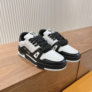 Top-tier reseller version, authentic original version. Lujia Trainer series, retro basketball sneaker/board shoes! Top-tier version with matching shoes. LV-Louis Vuitton basketball shoes 2024 Trainer upgrade version, 1:1 replica developed from the original!