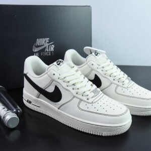 Nike Air Force 1'07 Low white and black casual plank shoes