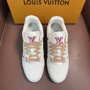 Top-tier reseller, authentic version. Lujia Trainer series, retro basketball sneaker/board shoes! Lujia’s new color scheme, pair of trainer sneakers.