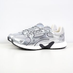 It is expected that a highly popular item will be released this year. It will receive extremely high engagement on major social media platforms and will be the highest-quality model available in the market. Every detail will be up to version 1.1 of Louis Vuitton’s latest Olympia series, featuring a couple’s design, silver-colored horns, casual and sporty sneakers, and running shoes.