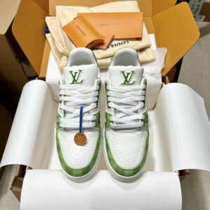 Top-tier purchasing version from Dongguan. New colors! New colors!🤩🤩LV × Tyler Collaboration Golf Shoes.⛳️ Trainer “Couple’s Exclusive Collection Casual Sport Basketball Shoes”.  Looks stunning. The shoes look amazing when worn. Each color is incredibly beautiful! A must-have item for fashion enthusiasts.🛍